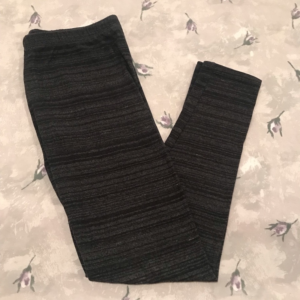 SO brand girls gray and black striped leggings. Size 16.